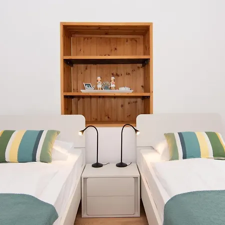 Walls Of And * Piran