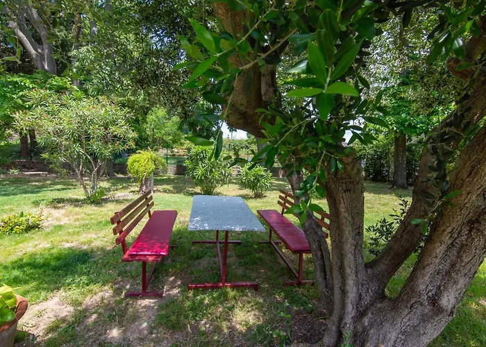 Walls Of And ピラン